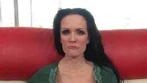 MILF mature poilue aux gros seins se fait baiser hard