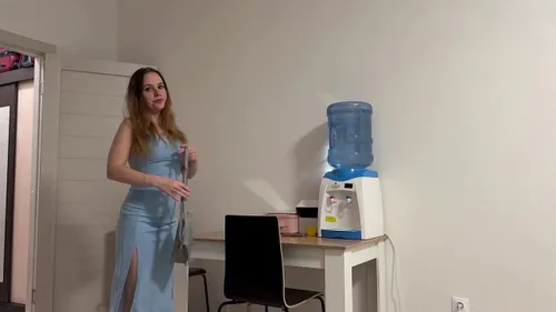 Belle-mère manipulatrice baise son beau-fils naïf