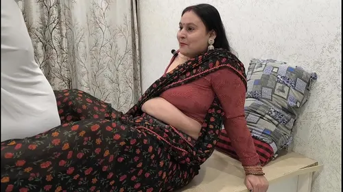 MILF aux gros seins se fait crémer la chatte hardcore